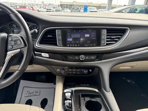 Used 2024 Buick Enclave Essence w/ LPO, Touring Package image 21