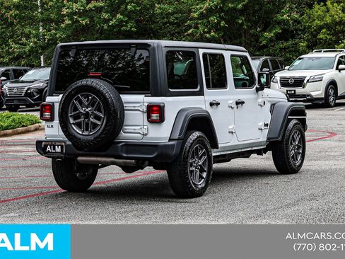 Used 2025 Jeep Wrangler Unlimited Sport AWD/4WD image 7
