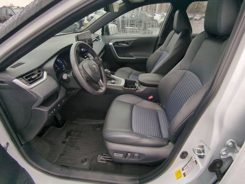 Certified 2025 Toyota RAV4 XSE image 8