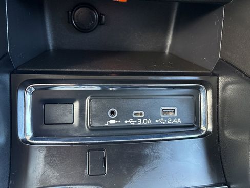 Used 2023 Subaru Ascent Base image 22