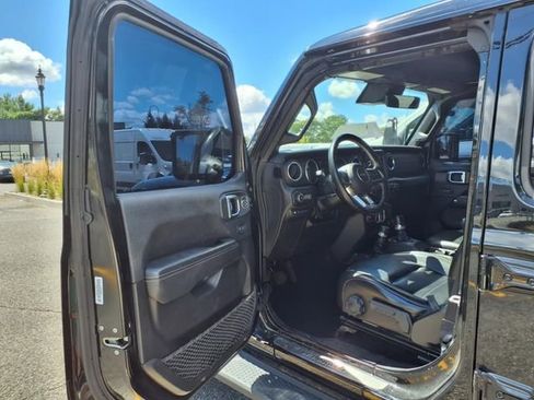 Certified 2022 Jeep Wrangler Unlimited Sahara w/ Cold Weather Group AWD/4WD image 14