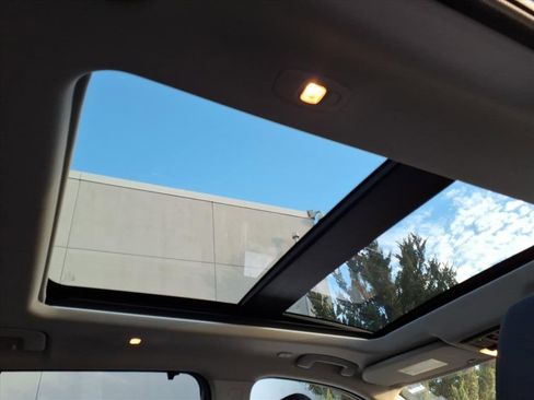 Certified 2023 Nissan Rogue Platinum w/ Platinum Premium Package image 8