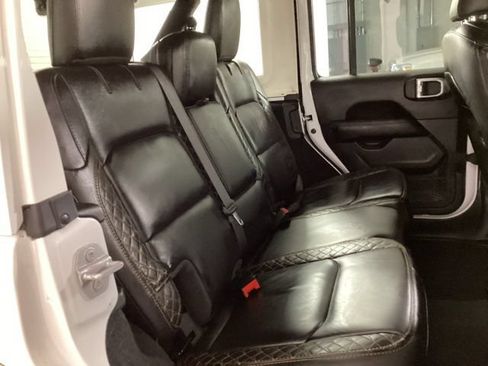 Used 2021 Jeep Wrangler Unlimited Sahara AWD/4WD image 22