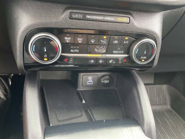 Used 2022 Ford Escape SEL w/ Technology Package FWD image 32