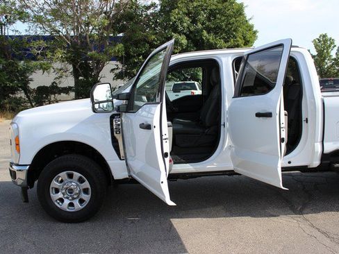Used 2023 Ford F350 XLT w/ FX4 Off-Road Package AWD/4WD image 10