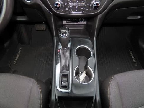 Used 2020 Chevrolet Equinox LT image 22
