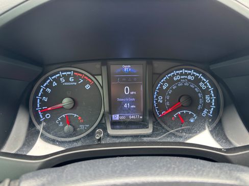 Used 2020 Toyota Tacoma SR AWD/4WD image 24