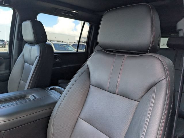Used 2023 Chevrolet Suburban RST w/ Luxury Package AWD/4WD image 10