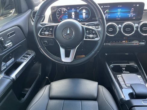 Used 2023 Mercedes-Benz GLB 250 4MATIC image 12
