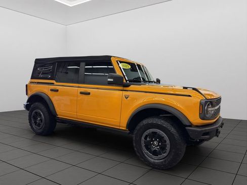 Used 2021 Ford Bronco Badlands image 8