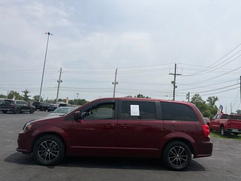 Used 2019 Dodge Grand Caravan GT FWD image 4