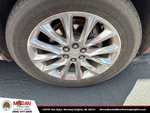 Used 2021 Buick Enclave Essence w/ Sound and Sites Package AWD/4WD image 4