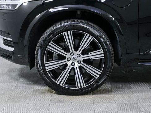 Certified 2025 Volvo XC90 T8 Ultra w/ Protection Package Premier AWD/4WD image 42
