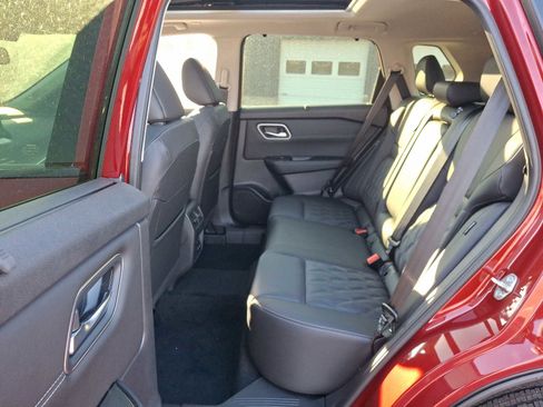 New 2025 Nissan Rogue Platinum w/ Tech Package image 7