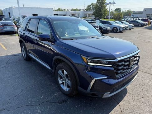 Certified 2025 Honda Pilot EX-L image 4