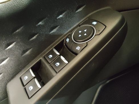 Used 2020 Ford Escape SE image 27