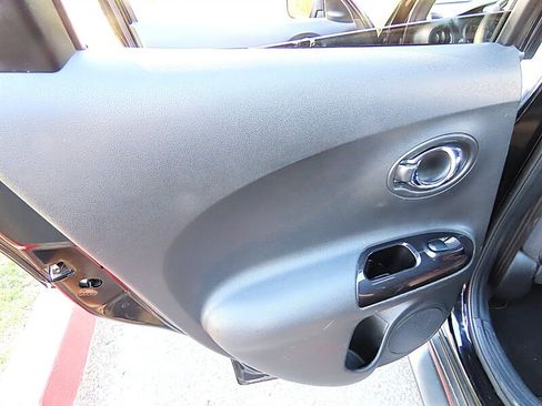 Used 2015 Nissan Juke NISMO AWD/4WD image 23