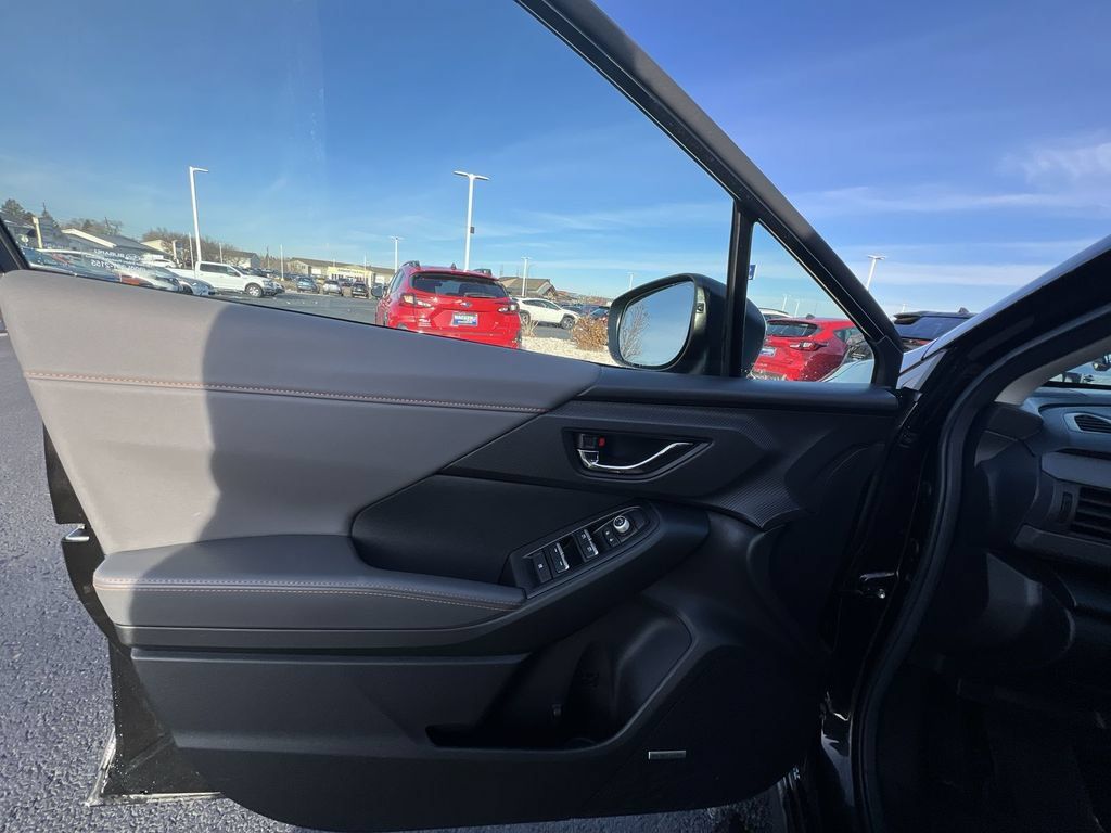 Used 2024 Subaru Crosstrek 2.5i Limited w/ Crosstrek Mirror Package AWD/4WD image 22