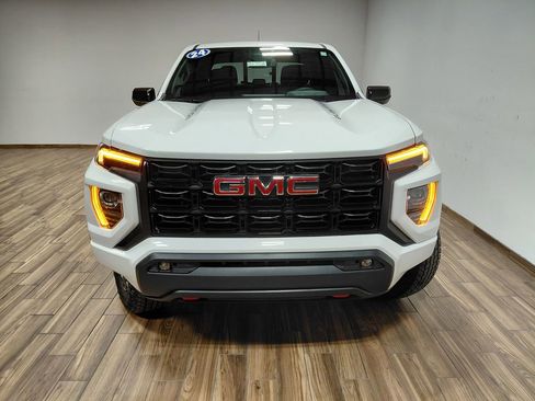 Used 2024 GMC Canyon Elevation w/ Elevation Premium Package AWD/4WD image 19