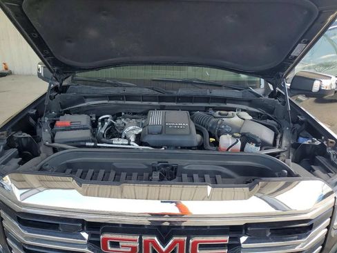 Used 2022 GMC Sierra 1500 SLT w/ SLT Premium Plus Package AWD/4WD image 11