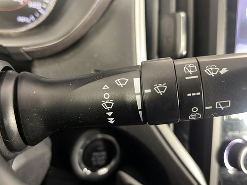 Used 2019 Subaru Crosstrek 2.0i Limited w/ Moonroof Package w/Navigation AWD/4WD image 31