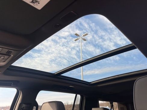 Used 2023 GMC Yukon XL Denali w/ Max Trailering Package image 33