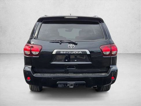 Used 2020 Toyota Sequoia Platinum image 7