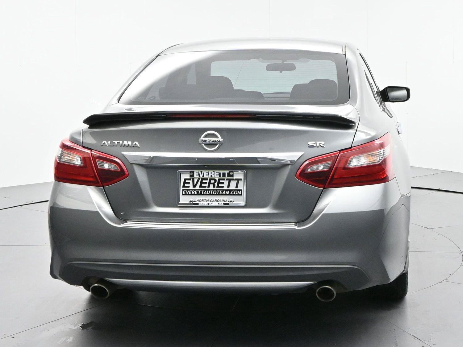 Used 2017 Nissan Altima 2.5 SR w/ Midnight Edition Package FWD image 6