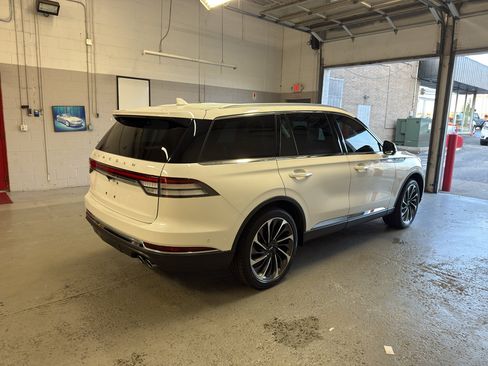 Used 2021 Lincoln Aviator Reserve w/ Equipment Group 201A AWD/4WD image 8