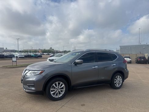 Used 2020 Nissan Rogue S w/ Special Edition Package image 10
