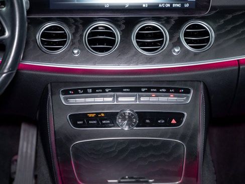 Certified 2019 Mercedes-Benz E 300 image 17