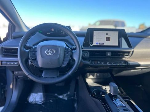 Used 2026 Toyota Prius XLE FWD image 12