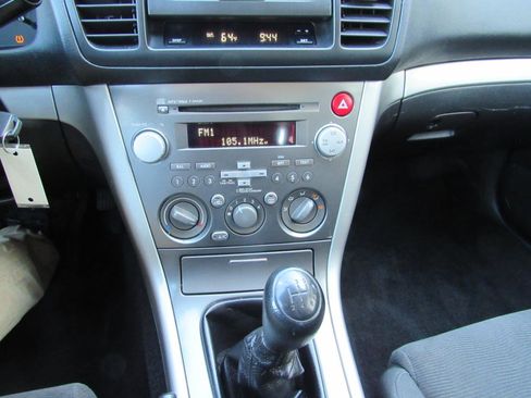 Used 2009 Subaru Outback 2.5i AWD/4WD image 17