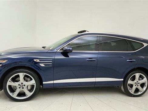 Used 2023 Genesis GV80 2.5T w/ Prestige Package image 3