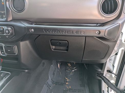 Used 2023 Jeep Wrangler Sport AWD/4WD image 28