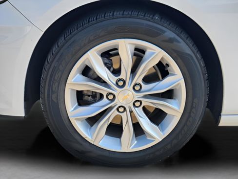 Used 2023 Chevrolet Malibu LT FWD image 37