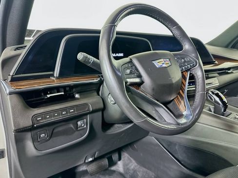 Used 2023 Cadillac Escalade ESV Premium Luxury AWD/4WD image 11