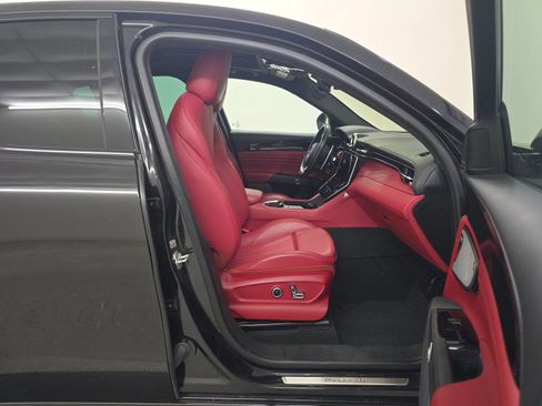 Used 2023 Maserati Grecale Modena image 8