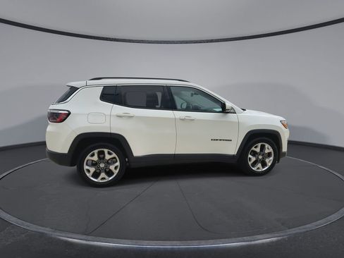 Used 2021 Jeep Compass Limited image 9