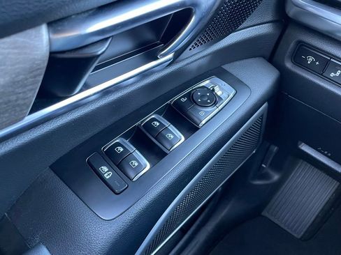 Used 2022 Kia Telluride EX w/ EX Premium Package image 12