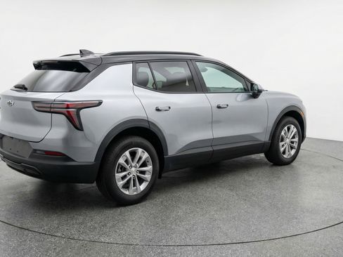 Used 2025 Chevrolet Equinox LT image 9