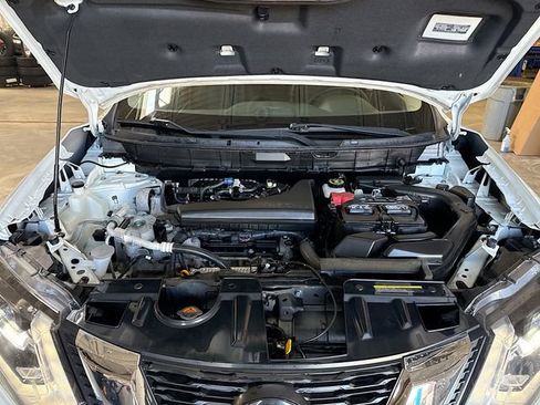 Used 2018 Nissan Rogue SL w/ Premium Package image 31