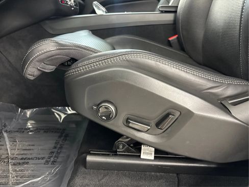 Used 2023 Volvo XC60 B5 Ultimate w/ Climate Package AWD/4WD image 24