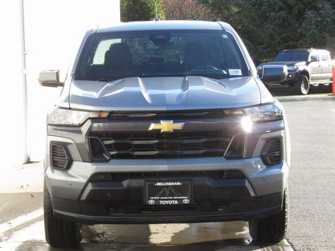 Used 2024 Chevrolet Colorado LT image 3