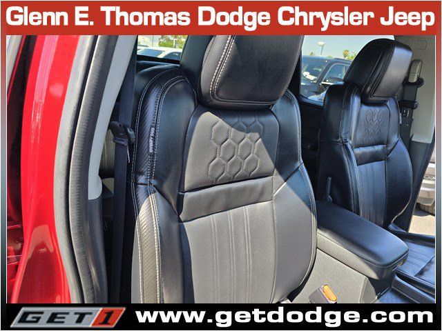 Used 2024 Nissan Frontier SL RWD image 32