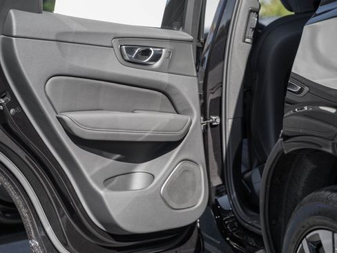 New 2026 Volvo XC60 B5 Plus w/ Protection Package Premier image 32