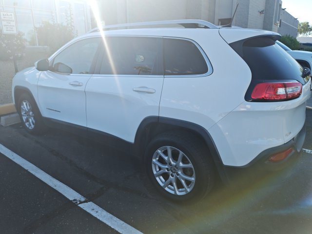 Used 2018 Jeep Cherokee Latitude FWD image 10