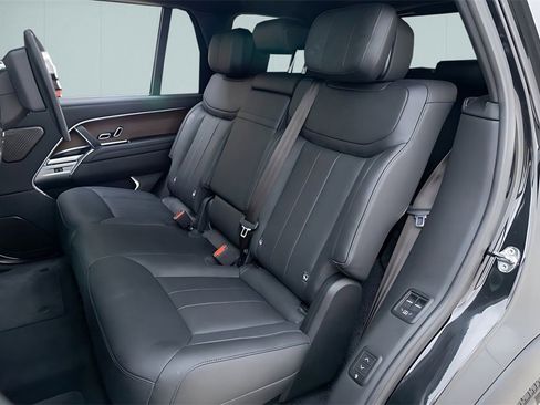 Used 2025 Land Rover Range Rover Long Wheelbase Autobiography image 26