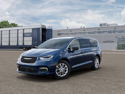 New 2025 Chrysler Pacifica Select