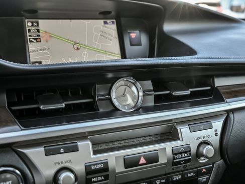 Used 2018 Lexus ES 350 image 25